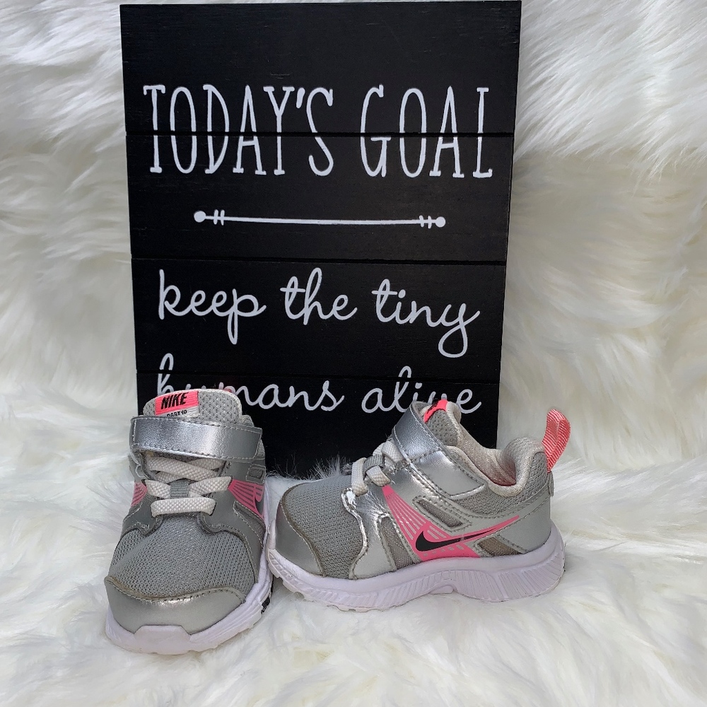 Nike Girls Toddler Nike Dart 10 Sneakers